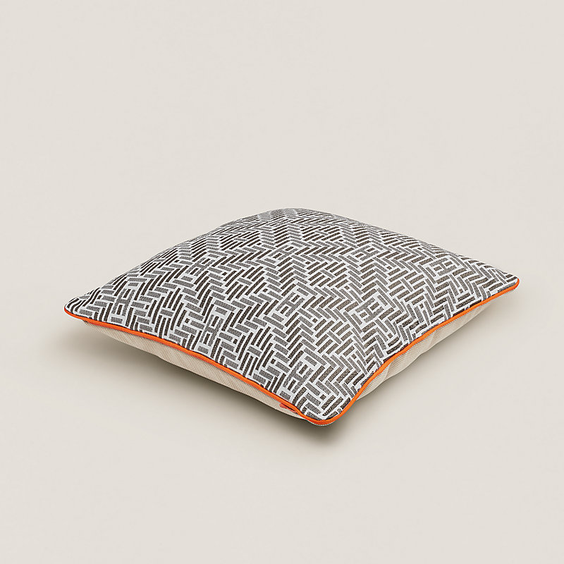 H Losange outdoor pillow | Hermès Finland